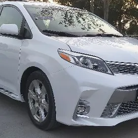 Toyota Sienna 2020