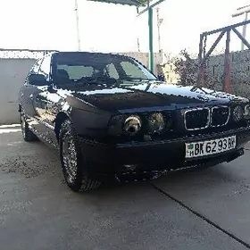 BMW 525 1990