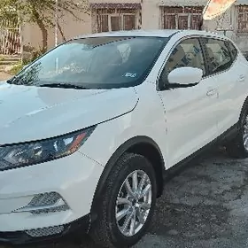 Nissan Rogue Sport 2021