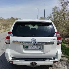 Toyota Land Cruiser Prado 2013