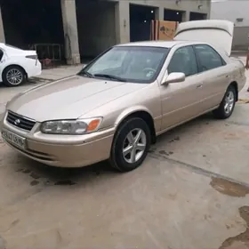 Toyota Camry 2000