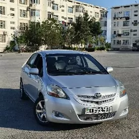 Toyota Yaris 2010