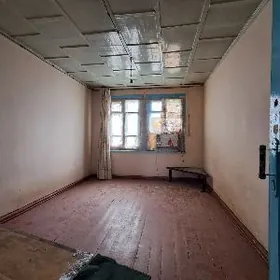 12-nji mekdebiň arkasy