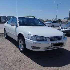 Toyota Camry 2000
