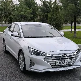 Hyundai Elantra 2019