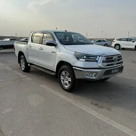 Toyota Hilux 2025
