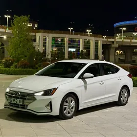Hyundai Elantra 2020