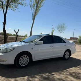 Toyota Camry 2004