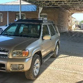 Nissan Pathfinder 2002