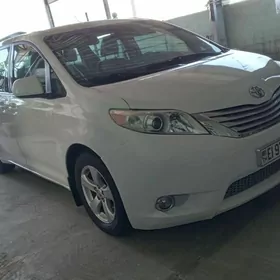 Toyota Sienna 2017