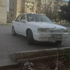 Opel Vectra 1989