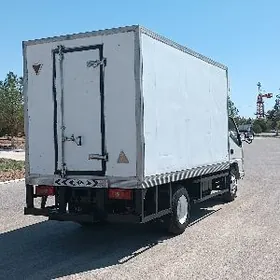 Mitsubishi Canter 2010