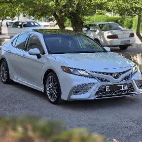Toyota Camry 2023