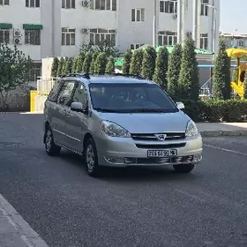 Toyota Sienna 2004
