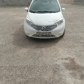 Nissan Versa Note 2015