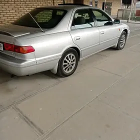 Toyota Camry 2001