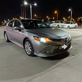 Toyota Camry 2018