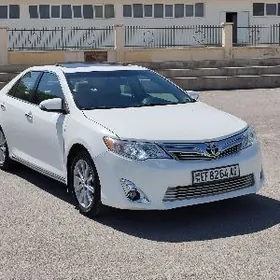 Toyota Camry 2014