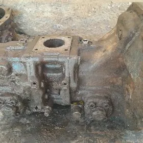 Komatsu 220 PC nasos