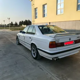 BMW 525 1990