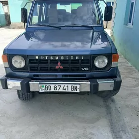 Mitsubishi Canter 1989