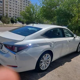 Lexus ES 350 2021