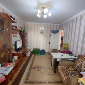 3 ком. 2 этаж.