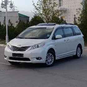 Toyota Sienna 2017