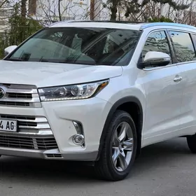 Toyota Highlander 2019