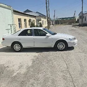 Toyota Camry 2000