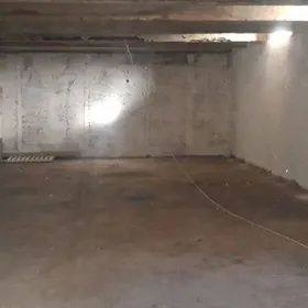 УЛИ СКЛАД БАР SKLAD HOWLI