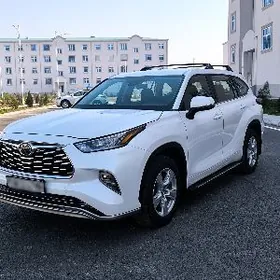Toyota Highlander 2020