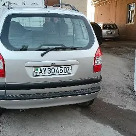 Opel Zafira 2004