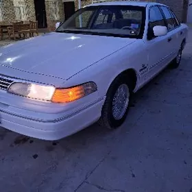 Ford Crown Victoria 1995