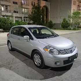 Nissan Versa 2010