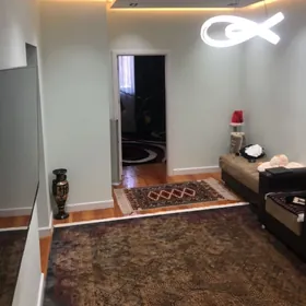 30mik howly 1etaj 3kom podwal