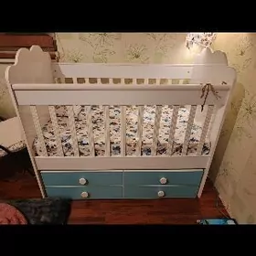 детская кроватка