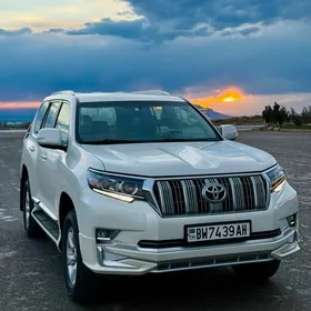 Toyota Land Cruiser Prado 2023