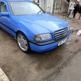 Mercedes-Benz C-Class 1995