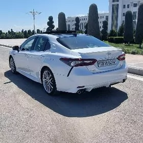 Toyota Camry 2023