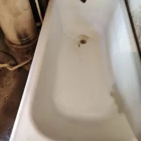 Титан и ванна