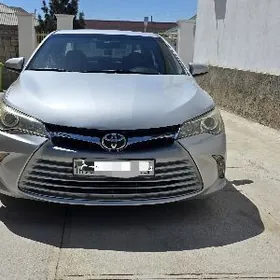 Toyota Camry 2017