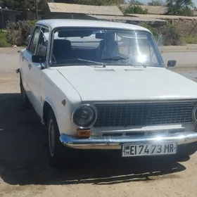 Lada 2104 1980