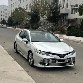 Toyota Camry 2018