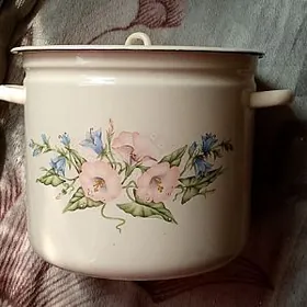эмалированная кастрюля