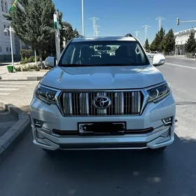 Toyota Land Cruiser Prado 2024