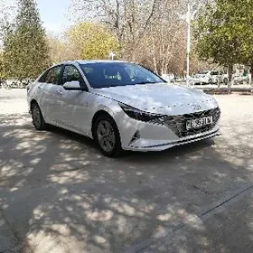 Hyundai Elantra 2021