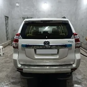 Toyota Land Cruiser Prado 2014