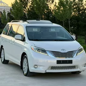 Toyota Sienna 2016