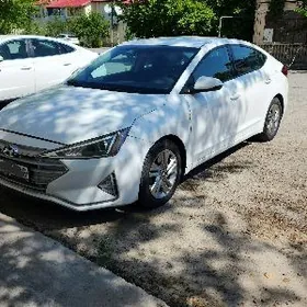 Hyundai Elantra 2020